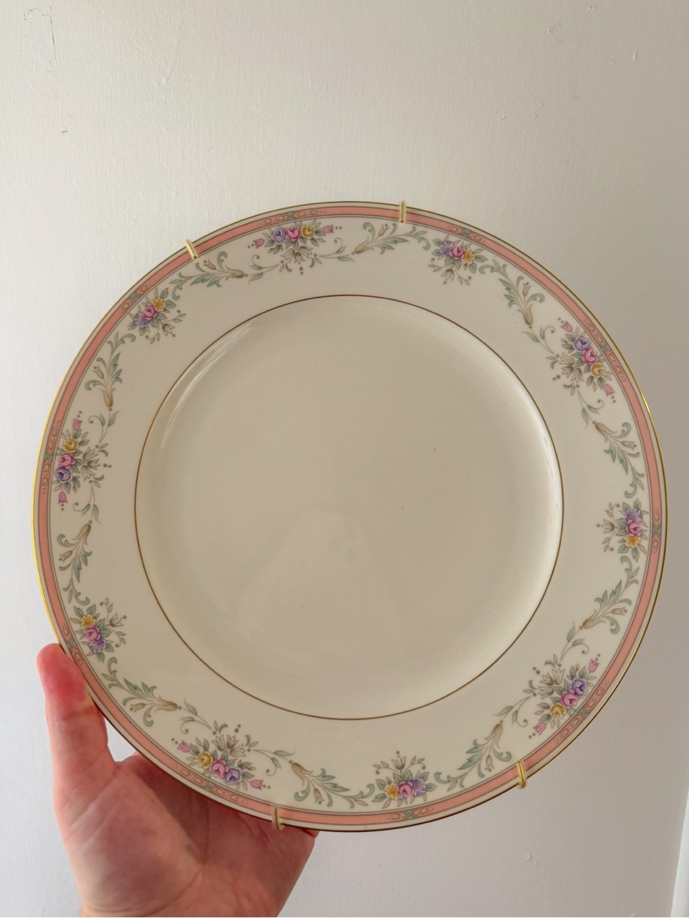 Mikasa Spring Crest Bone China Plate Floral Rim White Pink Green Gold B